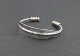 Flat leaf with beads silver bangle